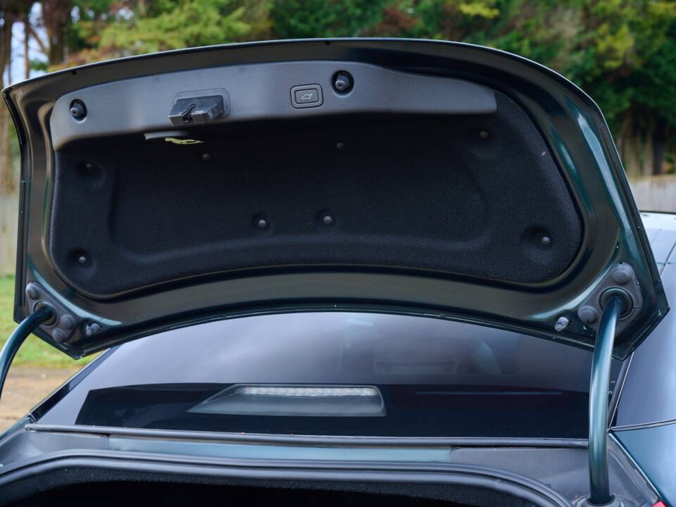 Image 49/50 of Jaguar XJ 5.0 (2010)