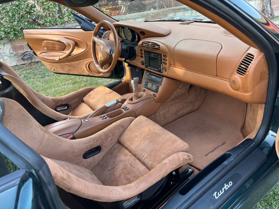 Afbeelding 31/32 van Porsche 911 Turbo (2001)