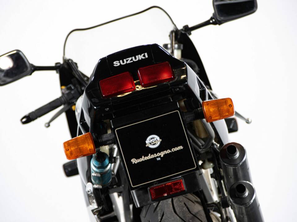 Afbeelding 13/45 van Suzuki RGV 250 Gamma (1992)