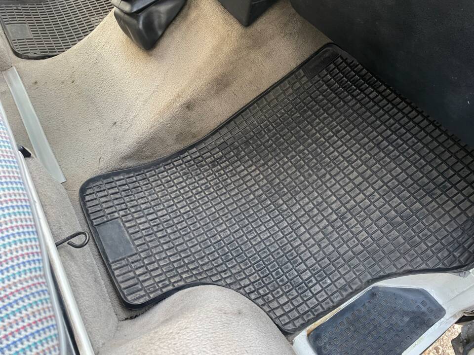 Bild 25/98 von Volkswagen T3 Westfalia 1.6 TD (1990)