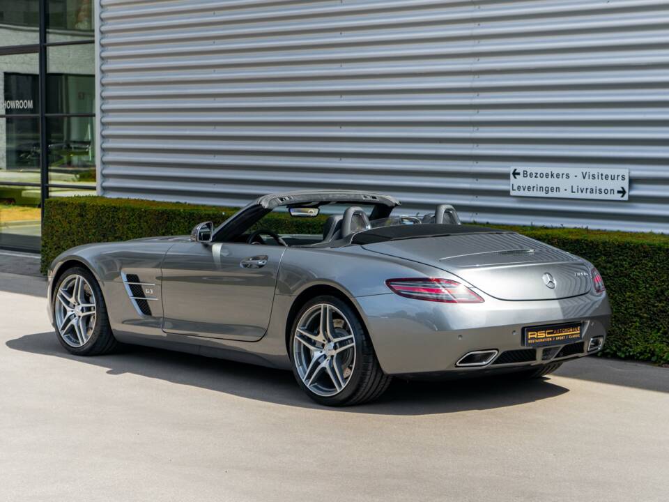 Image 10/21 of Mercedes-Benz SLS AMG Roadster (2012)