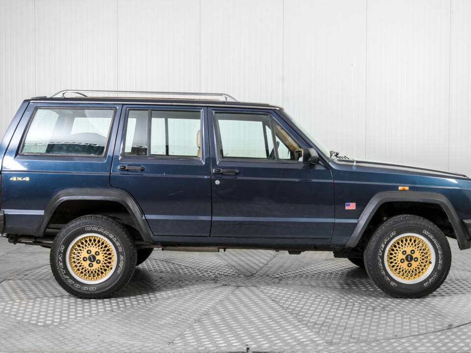 Bild 10/50 von Jeep Cherokee 2.8L V6 (1986)