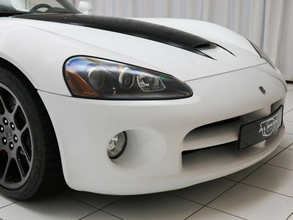 Imagen 11/20 de Dodge Viper SRT10 (2005)