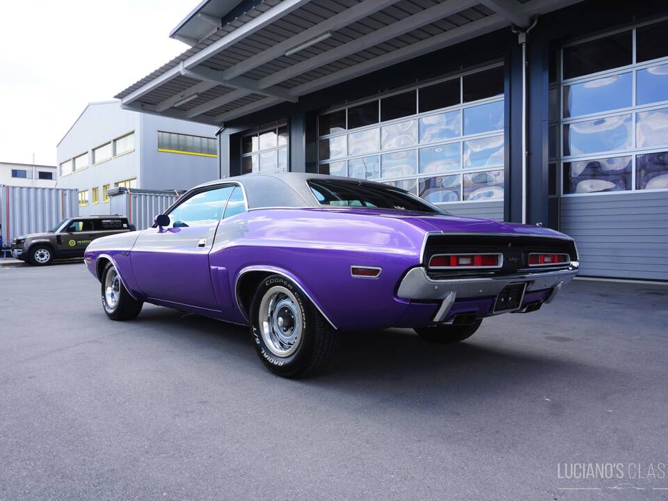 Image 8/59 of Dodge Challenger R&#x2F;T (1971)