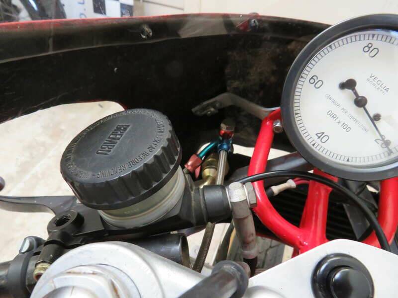 Afbeelding 11/43 van Ducati 600 TT2 (1982)