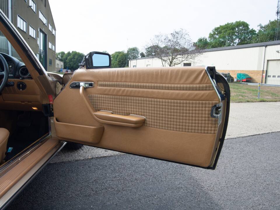 Bild 23/39 von Mercedes-Benz 280 SL (1984)