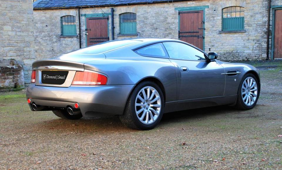 Image 4/12 of Aston Martin V12 Vanquish (2002)