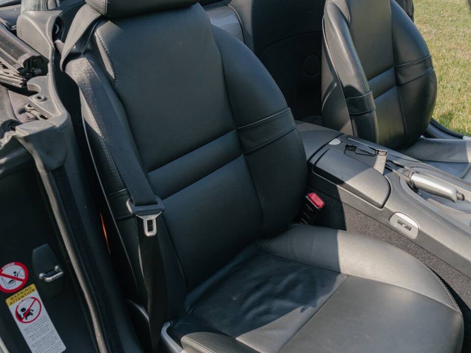 Image 131/185 of BMW Z8 (2001)