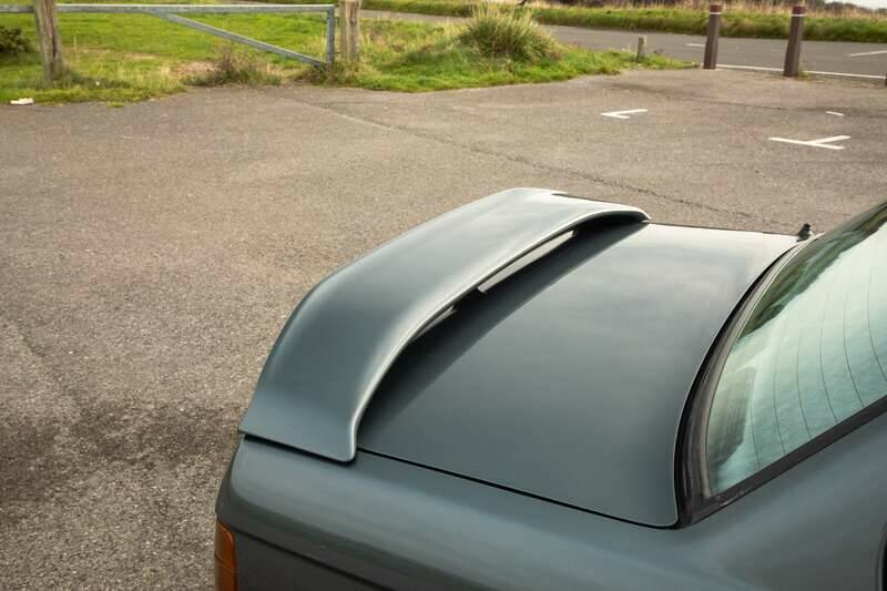 Image 34/50 of BMW 325i (1990)