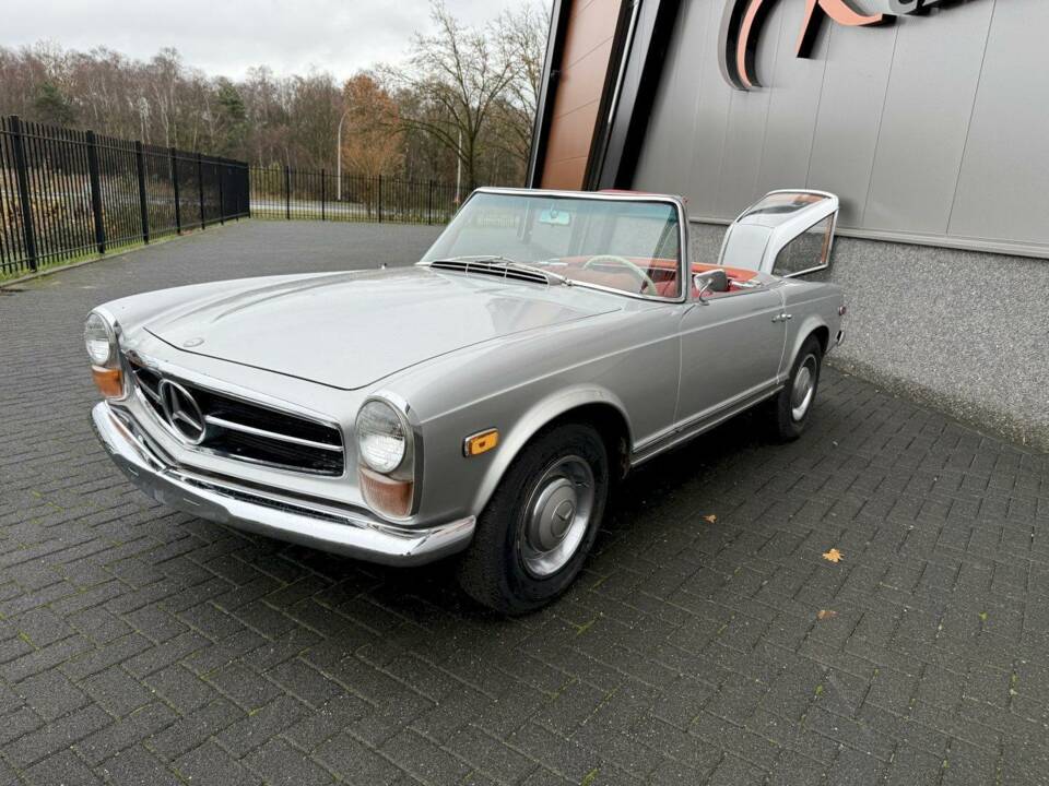 Image 10/36 de Mercedes-Benz 230 SL (1965)