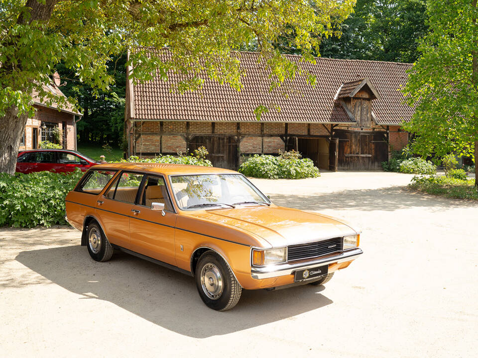 Image 13/57 of Ford Granada Turnier 2,3 (1976)