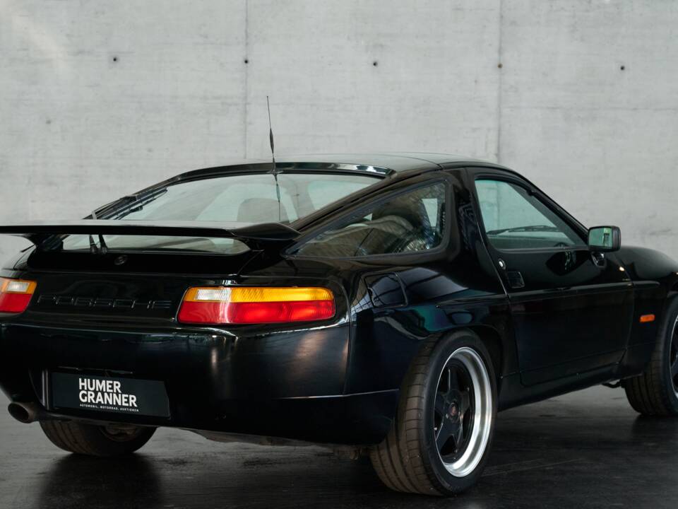 Afbeelding 27/50 van Porsche 928 S4 (1989)