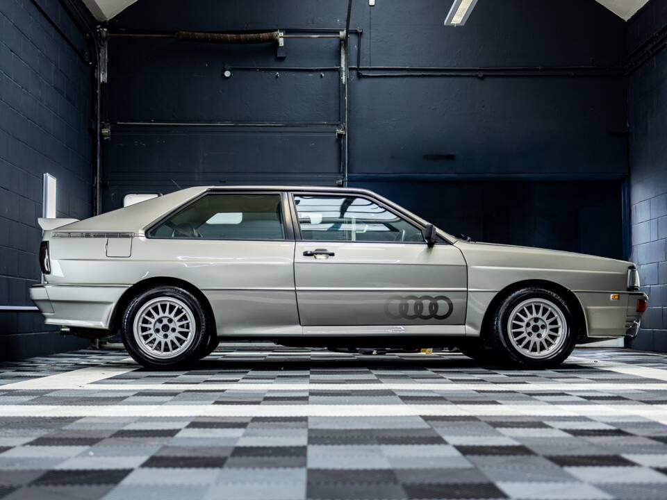 Image 2/46 of Audi 200 Avant quattro - 2.1 Turbo (1985)