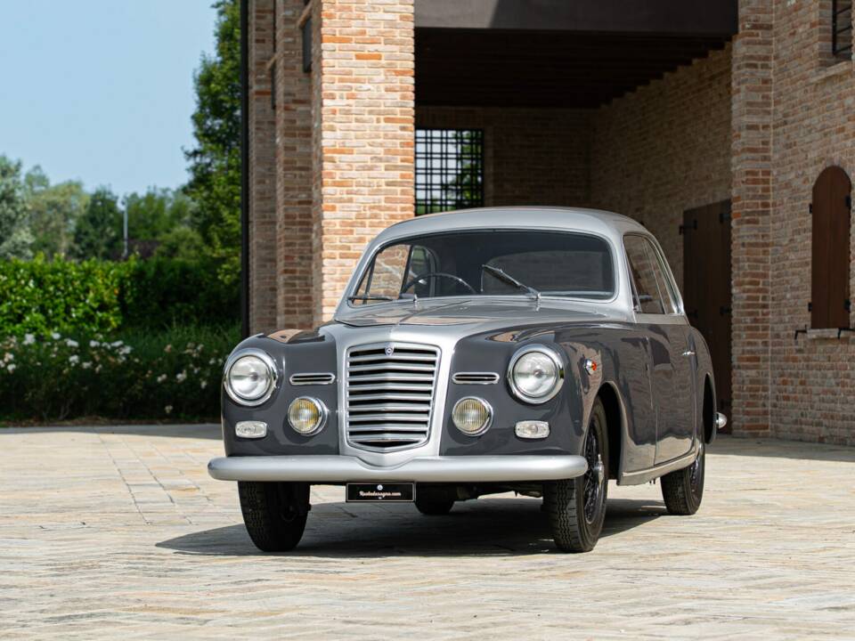 Image 10/50 de Lancia Augusta Ghia (1935)