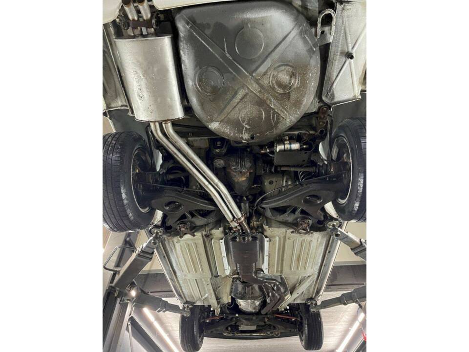 Image 27/36 of Mercedes-Benz 300 SL (1986)