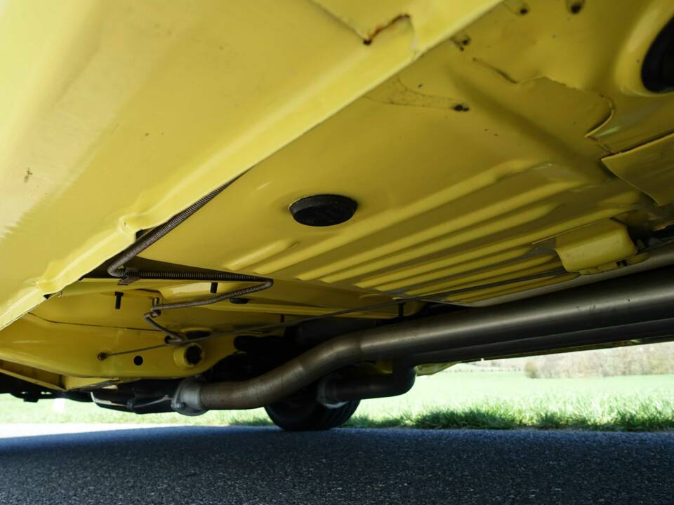 Image 45/57 of Plymouth Duster (1970)