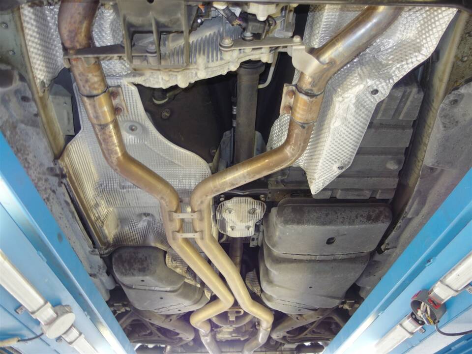 Bild 92/98 von Porsche Cayenne Turbo (2010)
