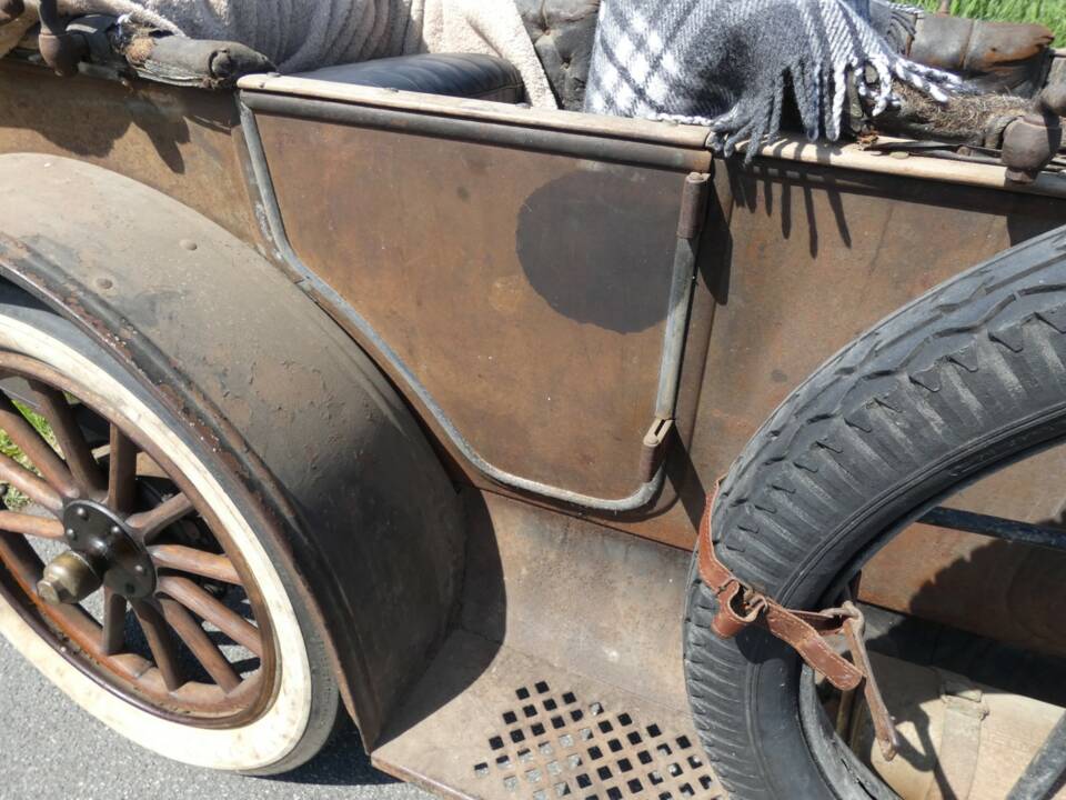 Image 17/66 of Regal Model T Underslung (1913)