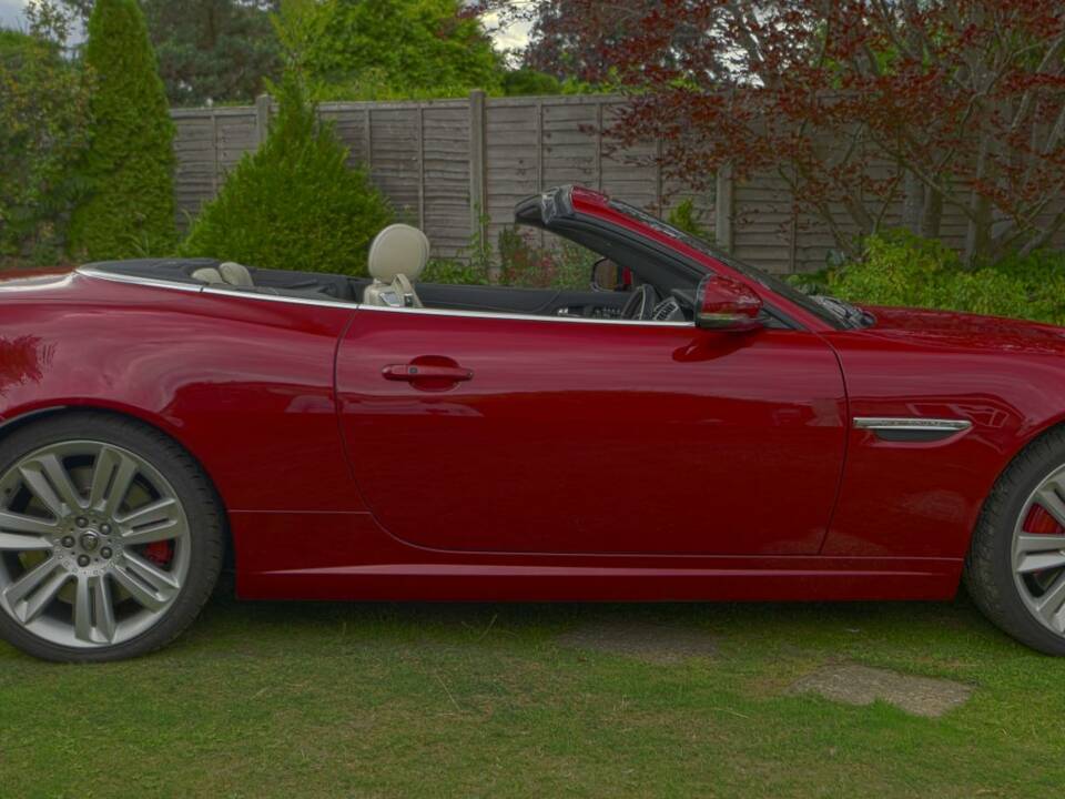 Image 9/50 of Jaguar XKR (2013)