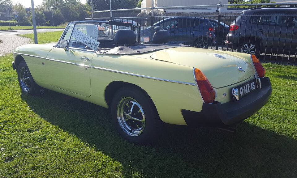 Afbeelding 6/8 van MG MGB (1976)