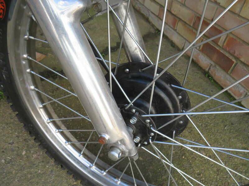 Bild 27/37 von Suzuki DUMMY (1977)