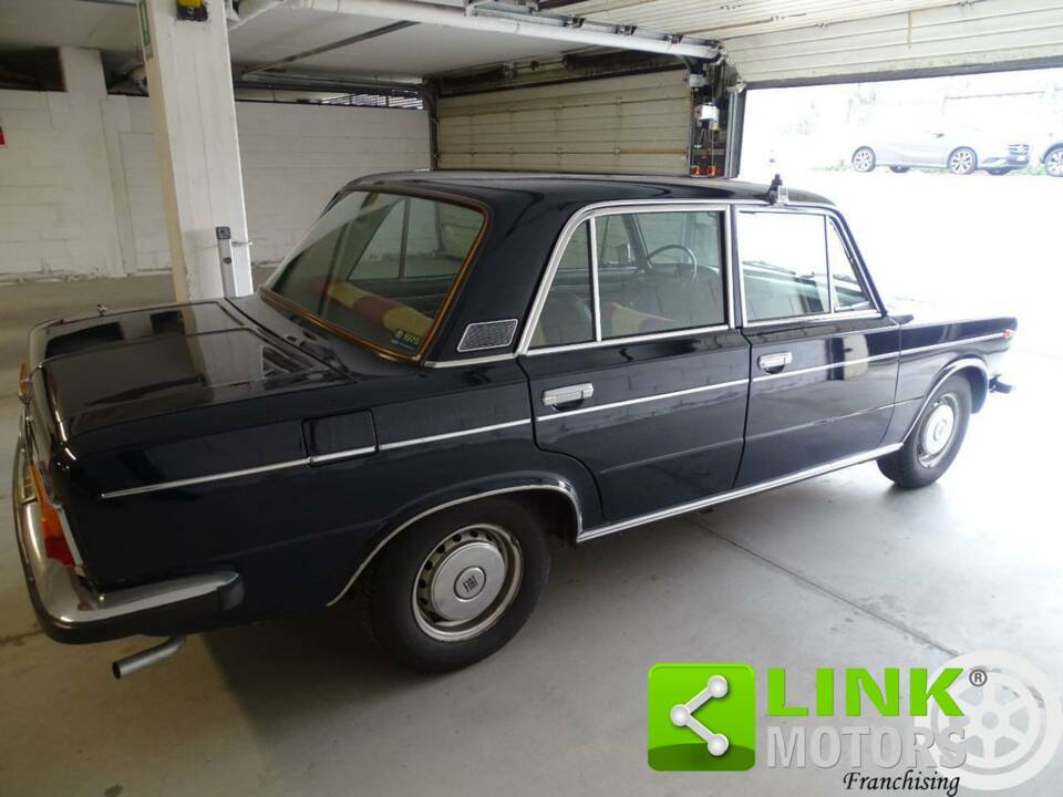 Image 7/10 de FIAT 125 S &#x2F; Speciale (1972)