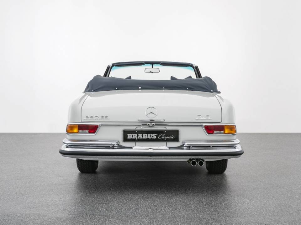 Image 8/33 de Mercedes-Benz 280 SE 3,5 (1970)