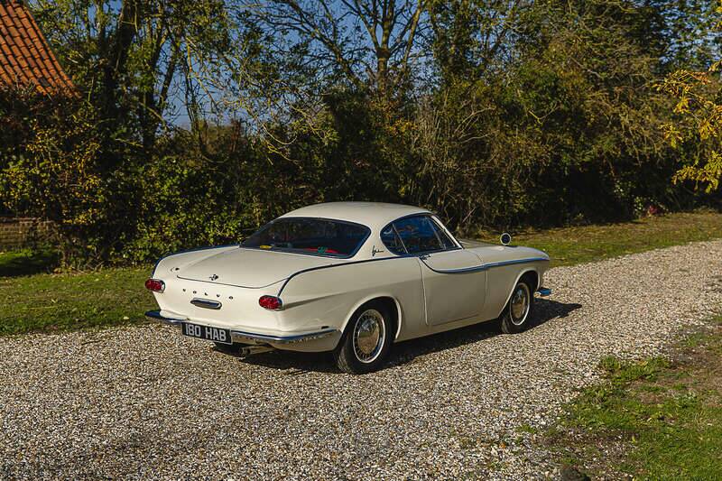 Image 33/50 of Volvo P 1800 (1962)