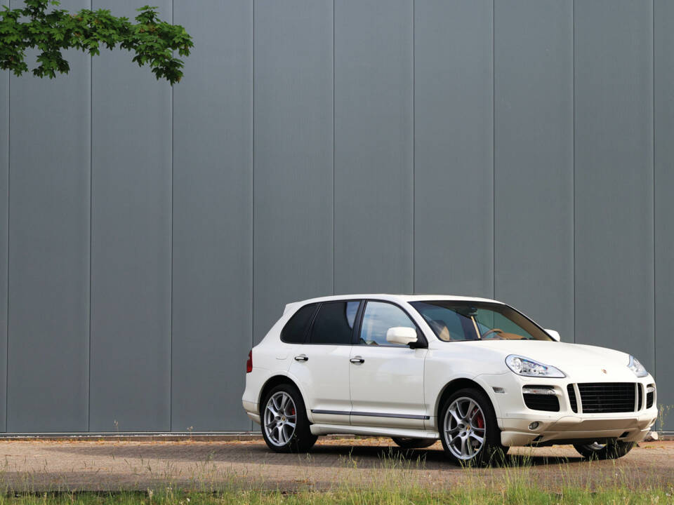 Bild 17/49 von Porsche Cayenne GTS (2009)