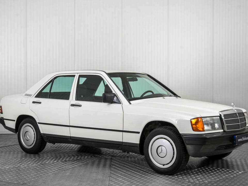 Image 4/50 of Mercedes-Benz 190 D (1985)