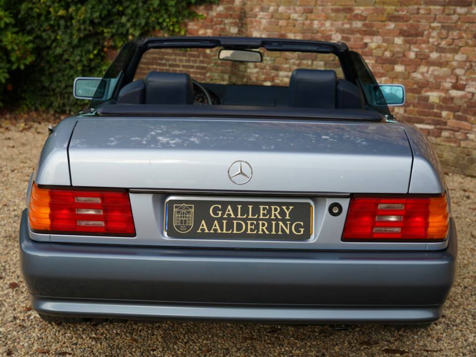Image 34/50 de Mercedes-Benz 300 SL (1991)