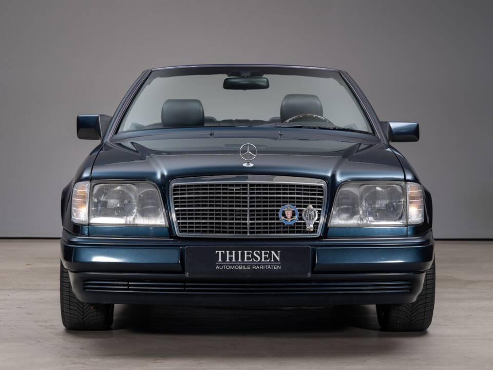 Image 3/28 of Mercedes-Benz E 320 &quot;Final Edition&quot; (1997)