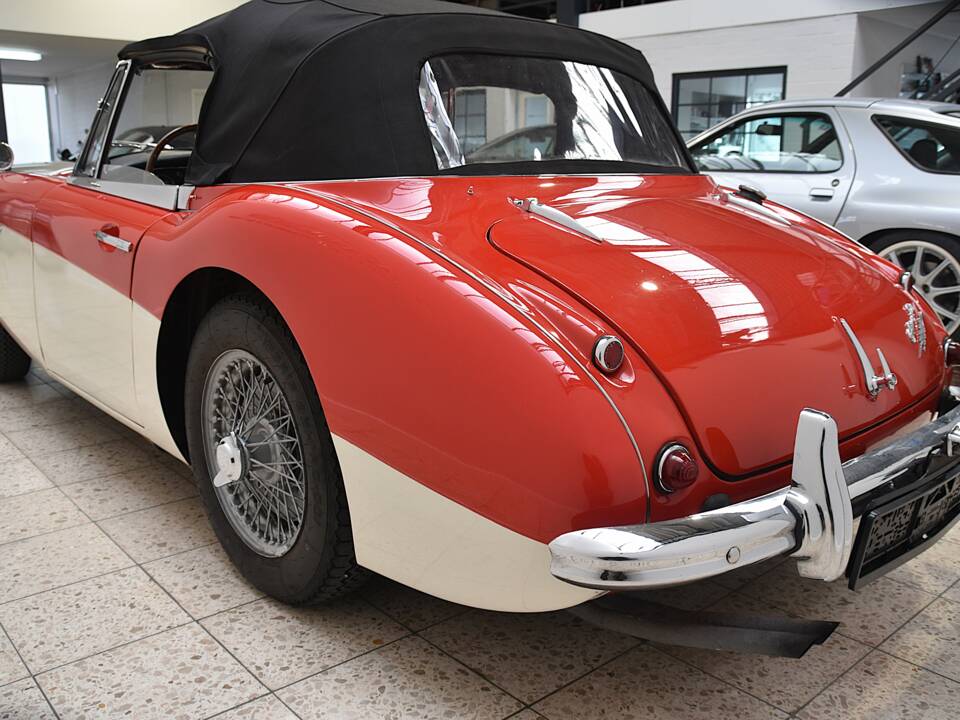 Image 6/20 of Austin-Healey 3000 Mk II (BJ7) (1962)