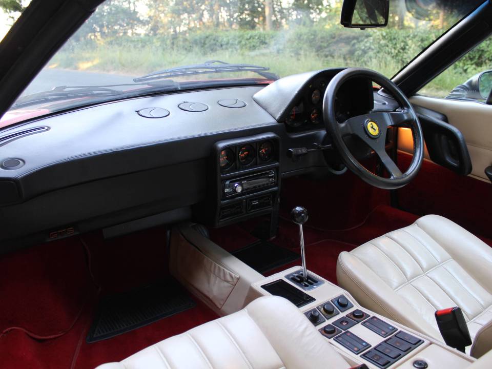 Image 11/16 de Ferrari 328 GTS (1987)