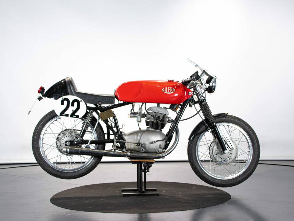 Immagine 5/50 di Gilera 175 Sport (1956)