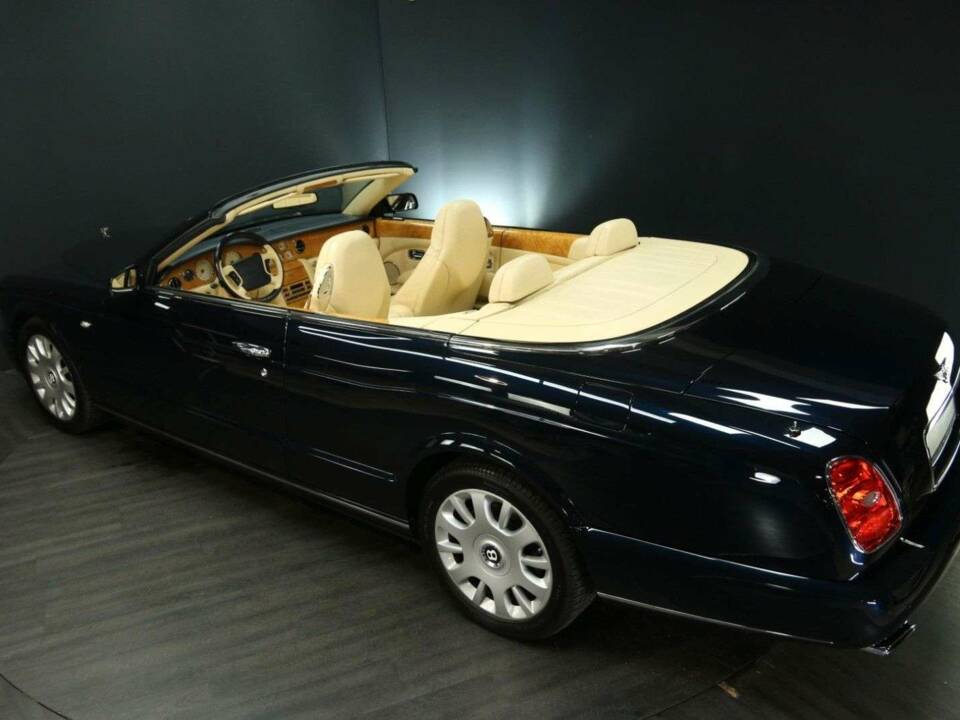 Image 35/49 de Bentley Azure (2006)