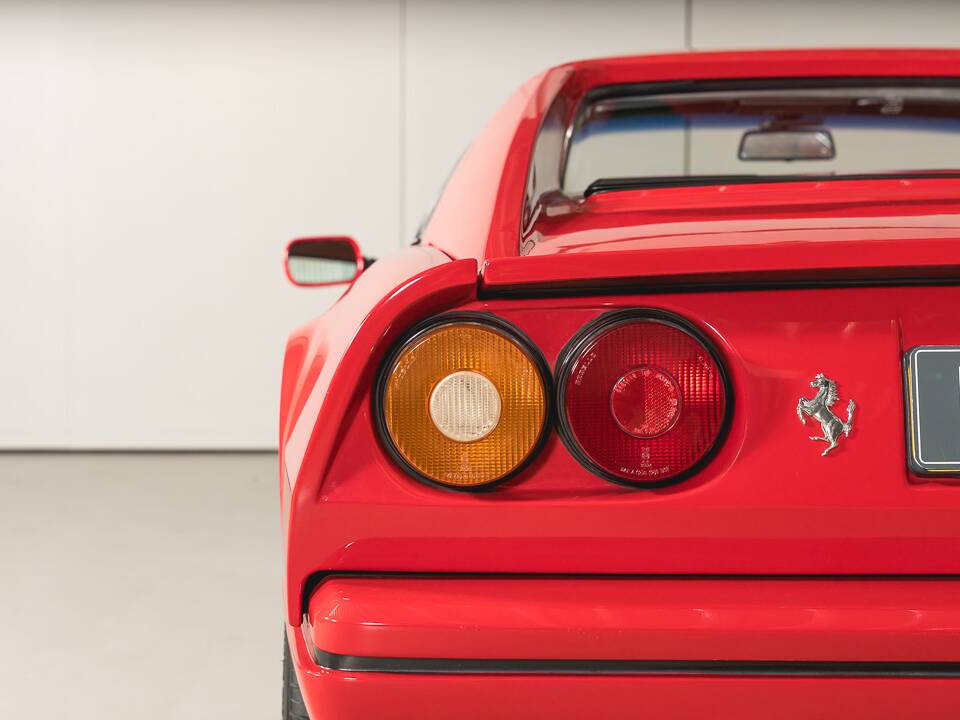 Bild 20/43 von Ferrari 328 GTS (1985)