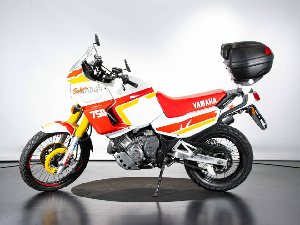 Image 1/35 de Yamaha XTZ 750 Super Ténéré (1989)