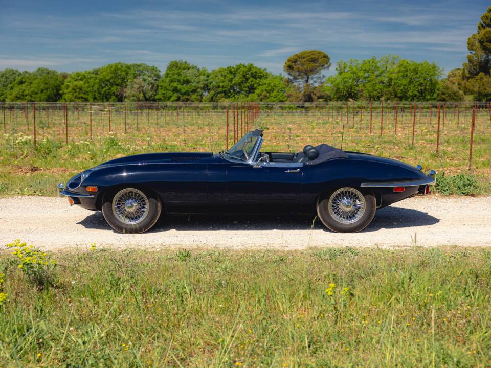 Image 8/50 de Jaguar E-Type (1969)