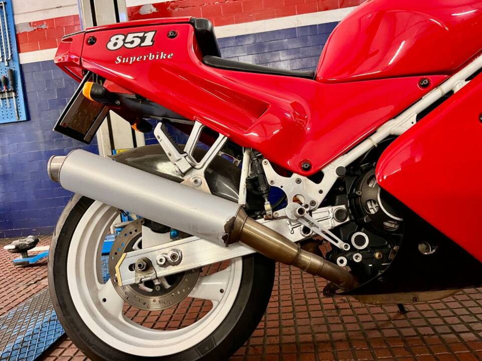 Image 11/18 of Ducati DUMMY (1990)
