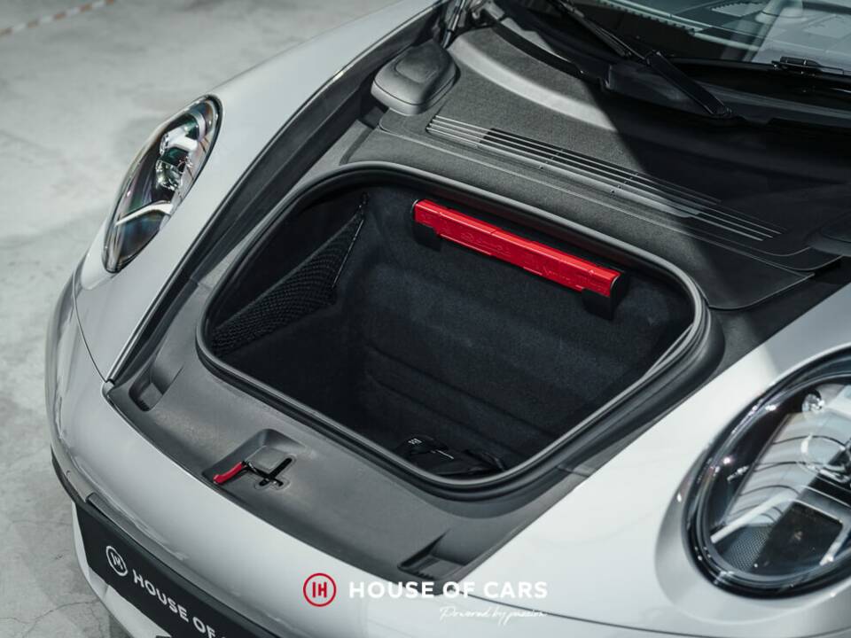 Image 12/25 of Porsche 911 Carrera (2023)