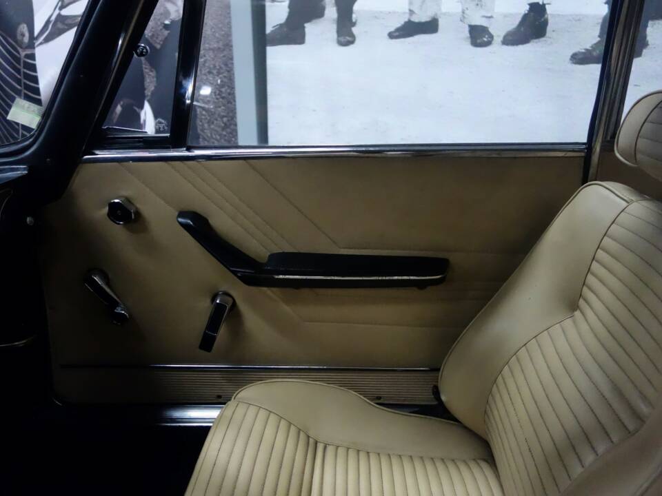 Bild 14/60 von Alfa Romeo Giulia GT 1300 Junior (1975)