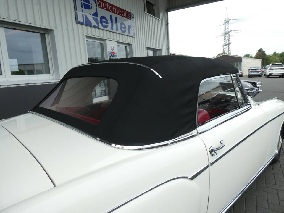 Immagine 23/29 di Mercedes-Benz 220 SE Cabriolet (1960)