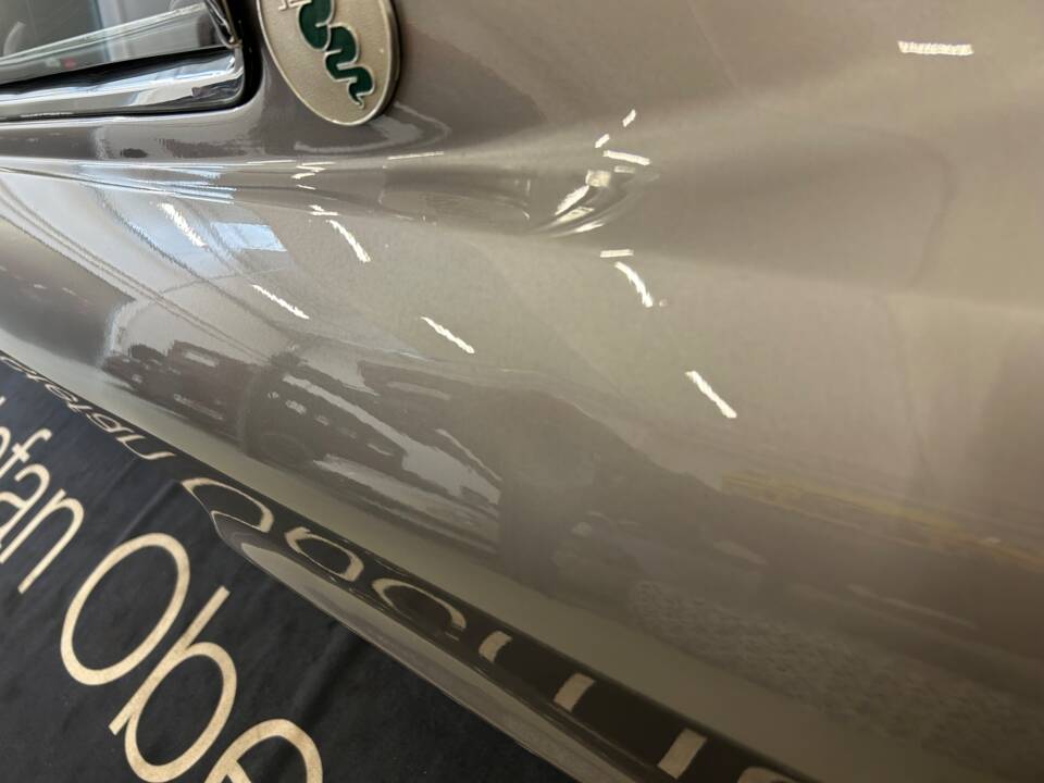 Image 29/35 de Alfa Romeo 2000 GT Veloce (1975)