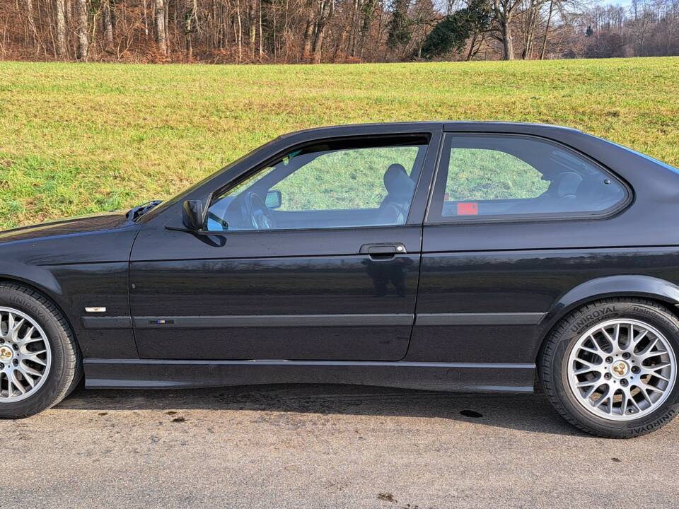 Imagen 2/14 de BMW 318ti Compact (1998)