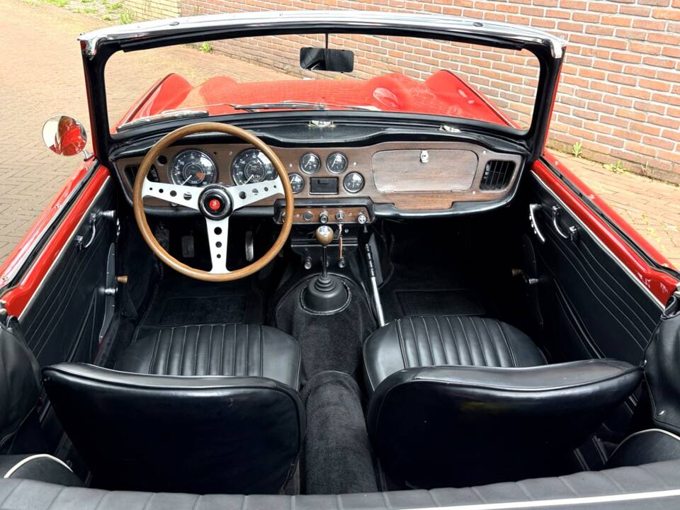 Immagine 5/50 di Triumph TR 4 (1961)
