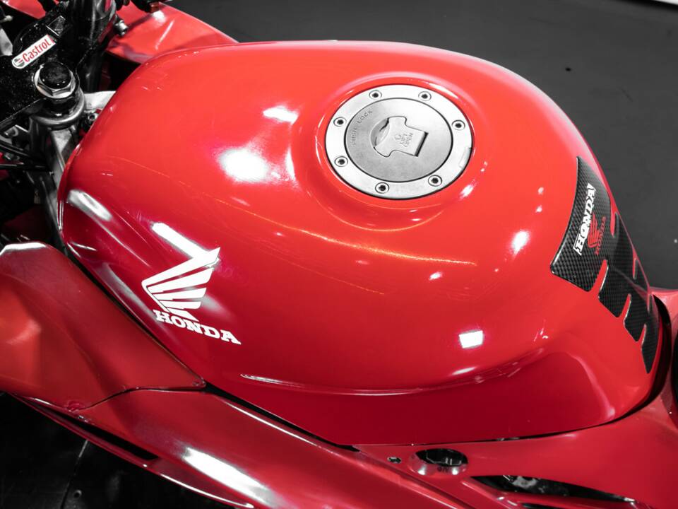 Image 20/33 of Honda CBR 600 F (1994)
