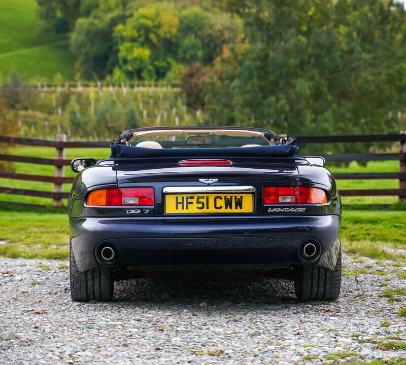 Bild 46/50 von Aston Martin DB 7 Vantage Volante (2002)