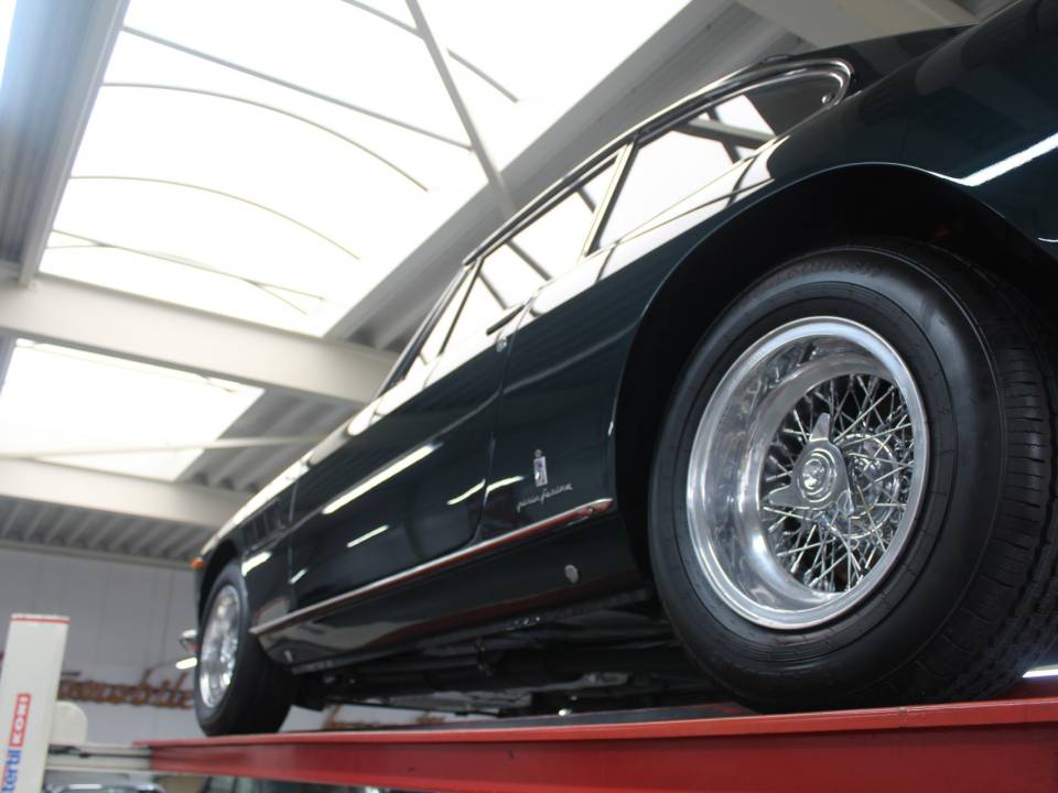 Bild 45/50 von Ferrari 330 GT 2+2 (1965)