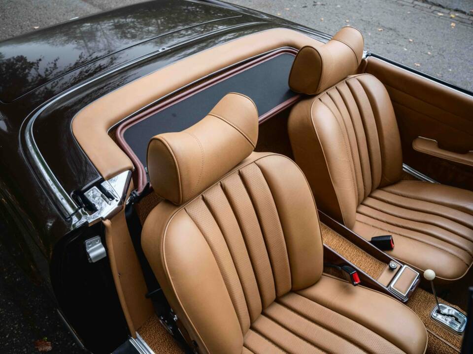 Image 5/28 of Mercedes-Benz 280 SL (1971)
